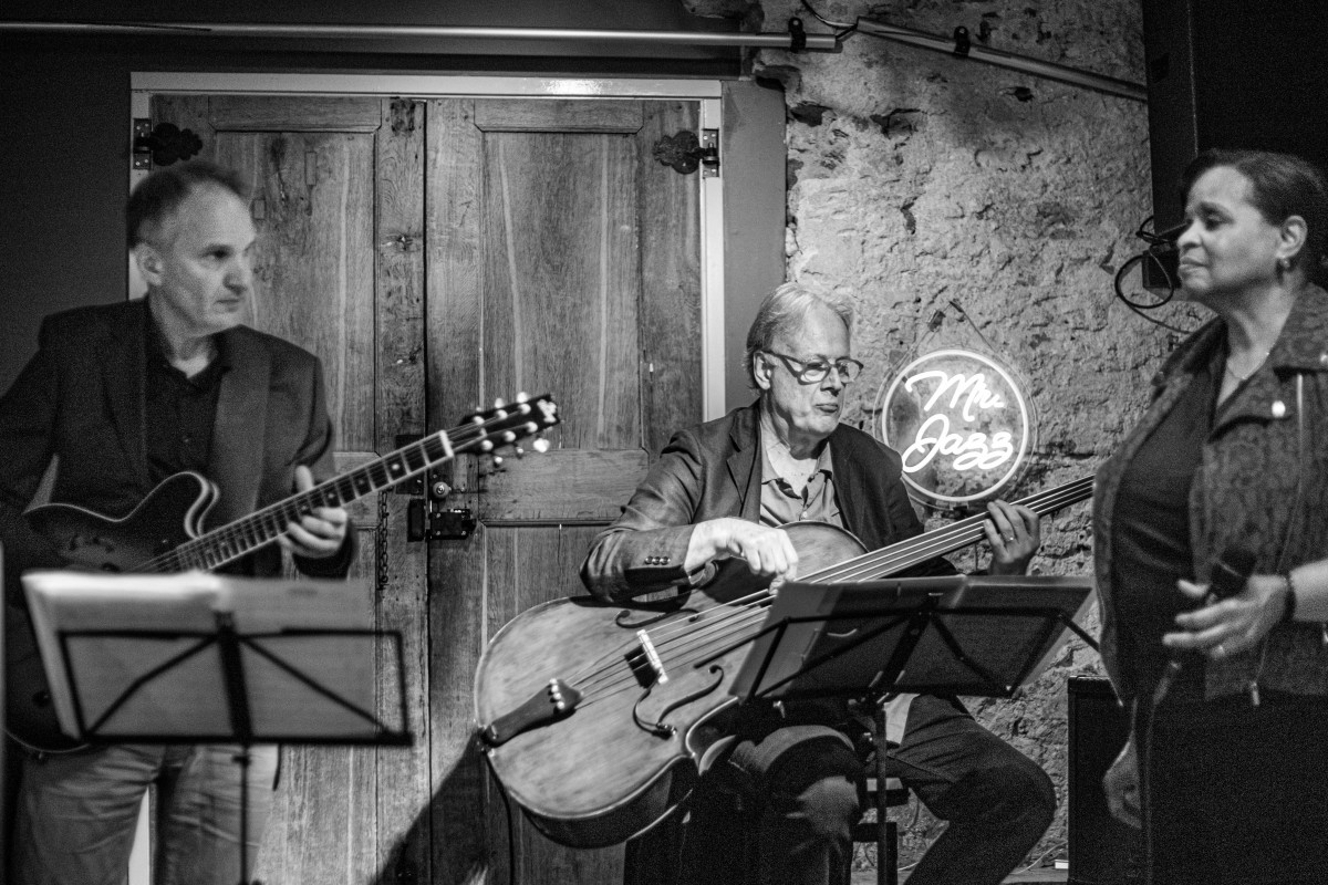 2025-10-09 - Ella-Borations met Deborah Carter 4tet